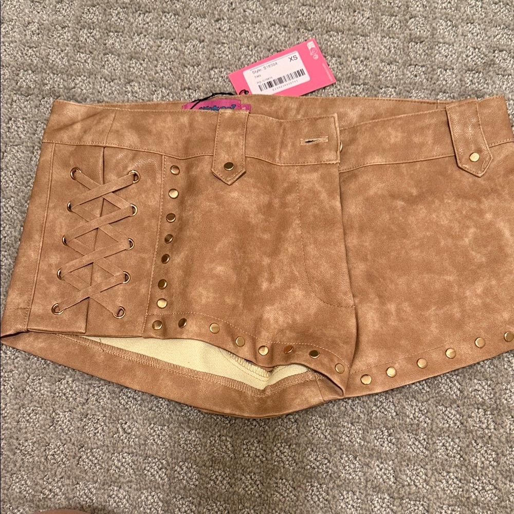 Edikted Tan Women's Shorts